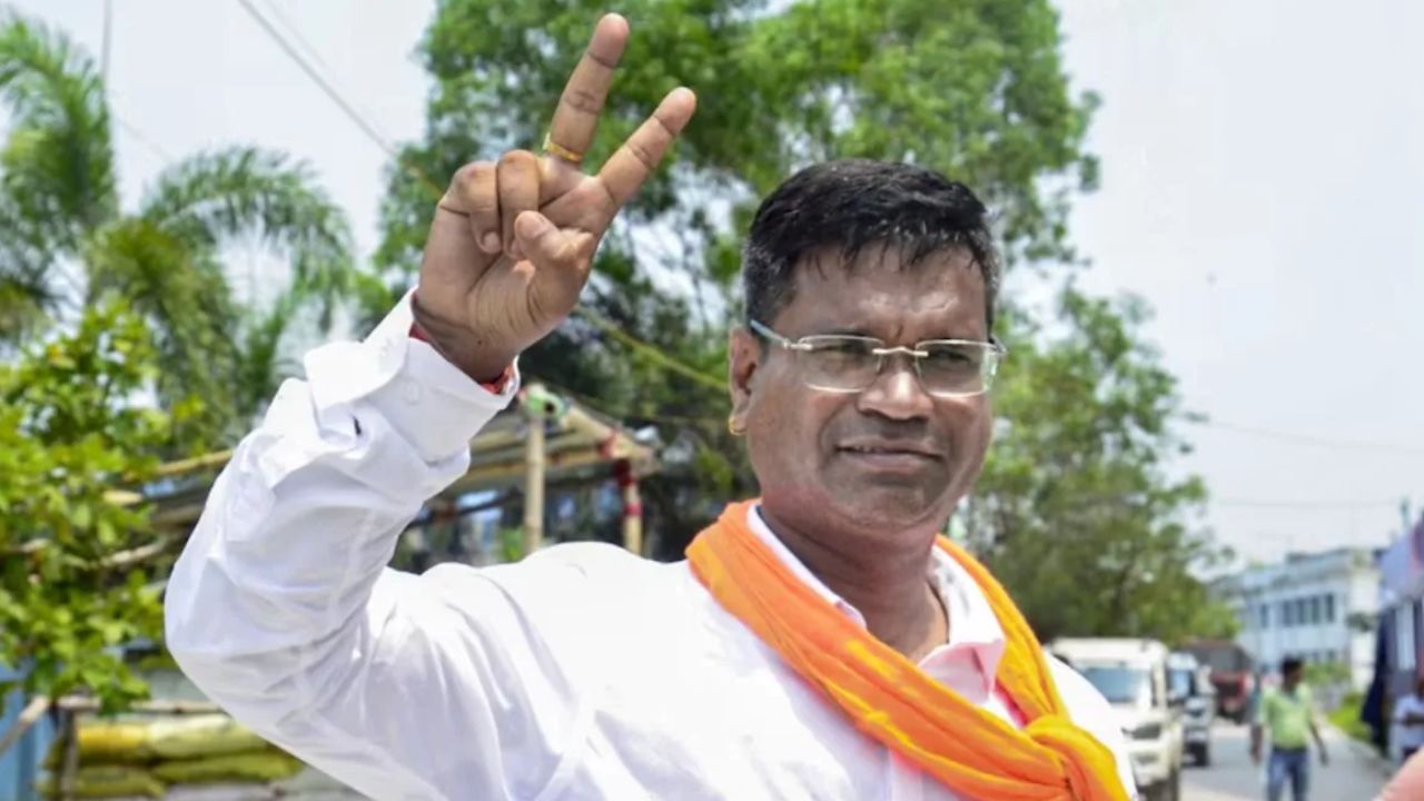 पश्चिम बंगाल की फलता सीट पर खिला कमल, भाजपा प्रत्याशी देबांग्शु पांडा की ऐतिहासिक जीत, मुख्यमंत्री ने जनता का जताया आभार