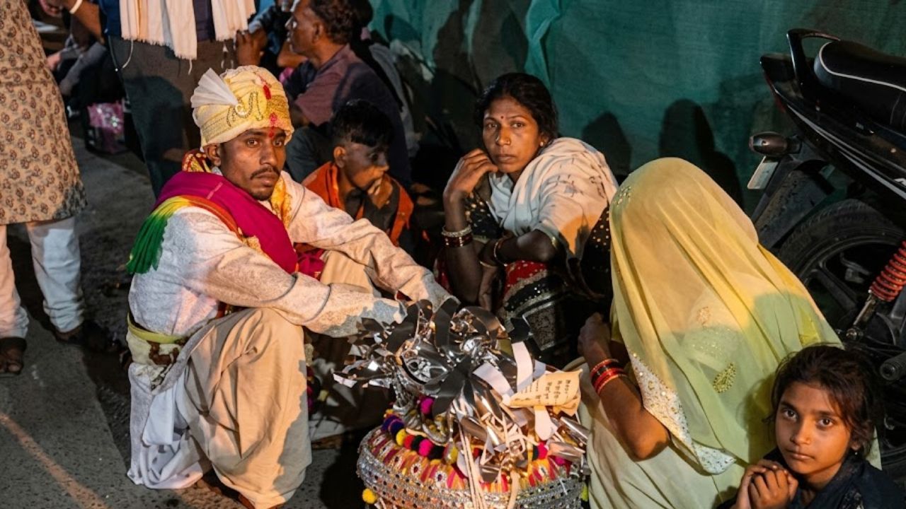 महू में बरात पर पथराव! देरी से पहुंचे बारातियों पर जुर्माने को लेकर बवाल, लौटते वक्त हमला