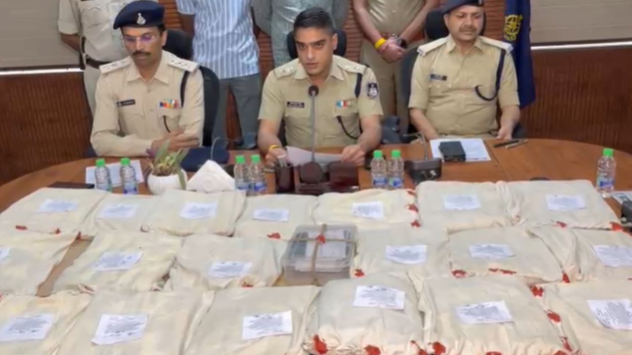 मंदसौर में नशे के कारोबार पर पुलिस का शिकंजा, अंतर्राज्यीय ड्रग तस्कर गिरोह का भंडाफोड़, 20 किलो ब्राउन शुगर के साथ 5 तस्कर गिरफ्तार