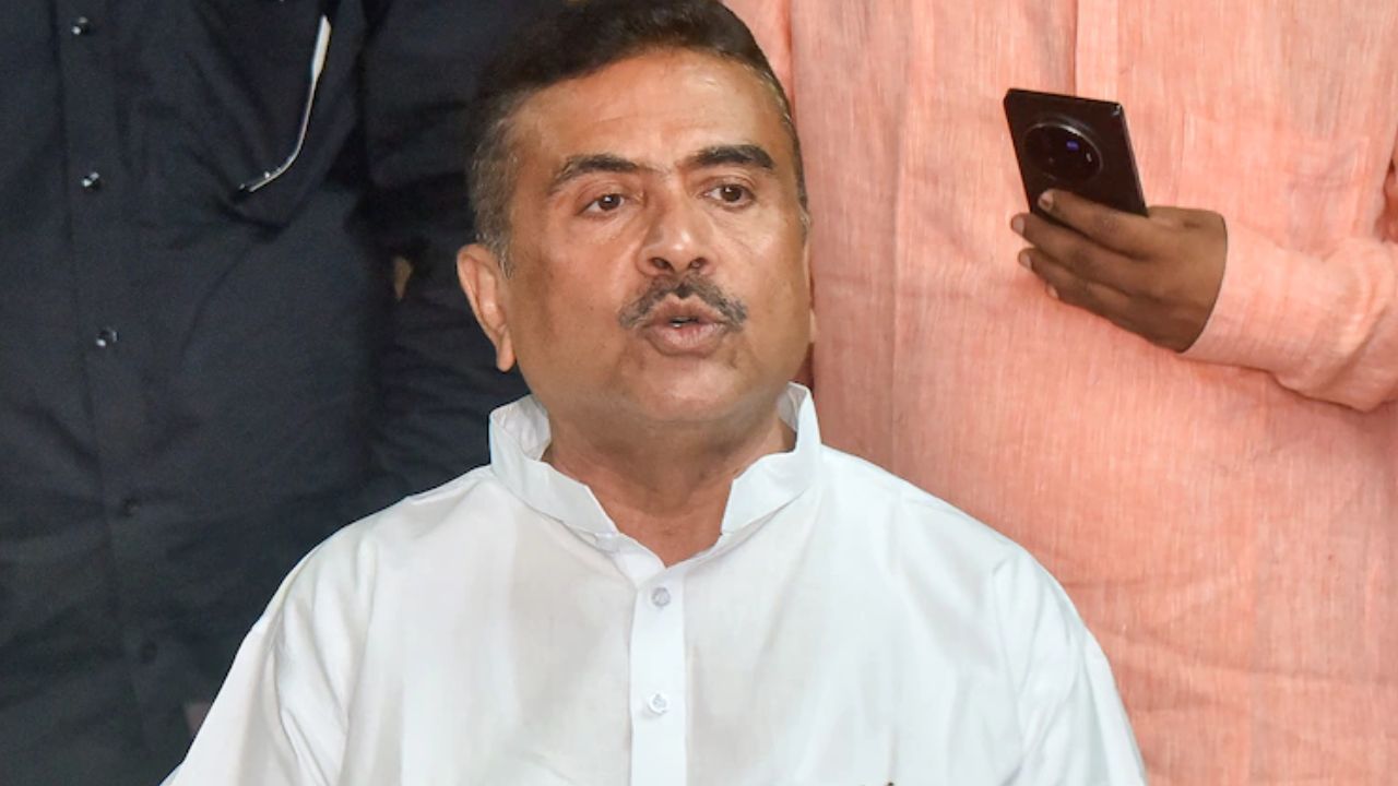 पश्चिम बंगाल: मुख्यमंत्री शुभेंदु अधिकारी की पहली कैबिनेट के अहम फैसले, बंगाल में BSF को 45 दिन में जमीन, आयुष्मान योजना होगी लागू