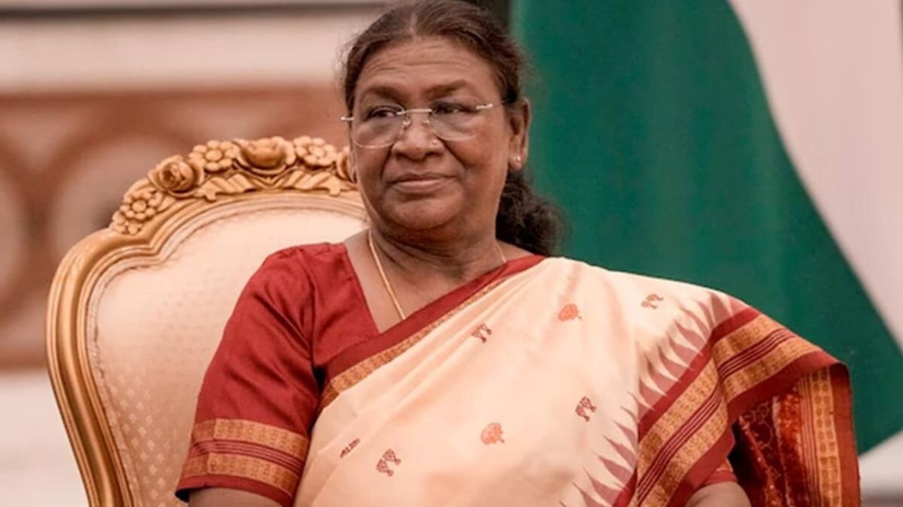 राष्ट्रपति द्रौपदी मुर्मू को जन्मदिन पर देशभर से मिल रही शुभकामनाएं, जानें कैसा रहा पार्षद से सर्वोच्च संवैधानिक पद तक पहुंचने का सफर