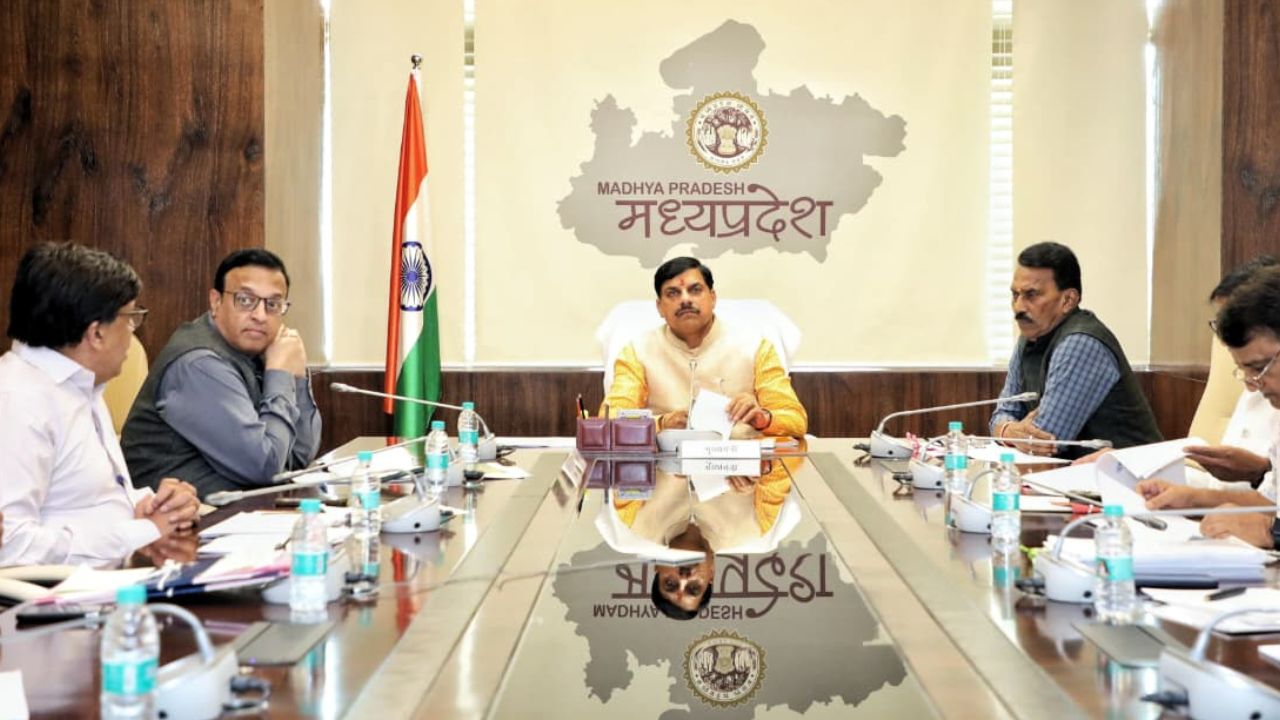 स्लीमनाबाद टनल का लोकार्पण जल्द, 14 जिलों में बढ़ेंगी सिंचाई सुविधाएं, CM मोहन यादव ने की समीक्षा, अधिकारियों को दिए निर्देश