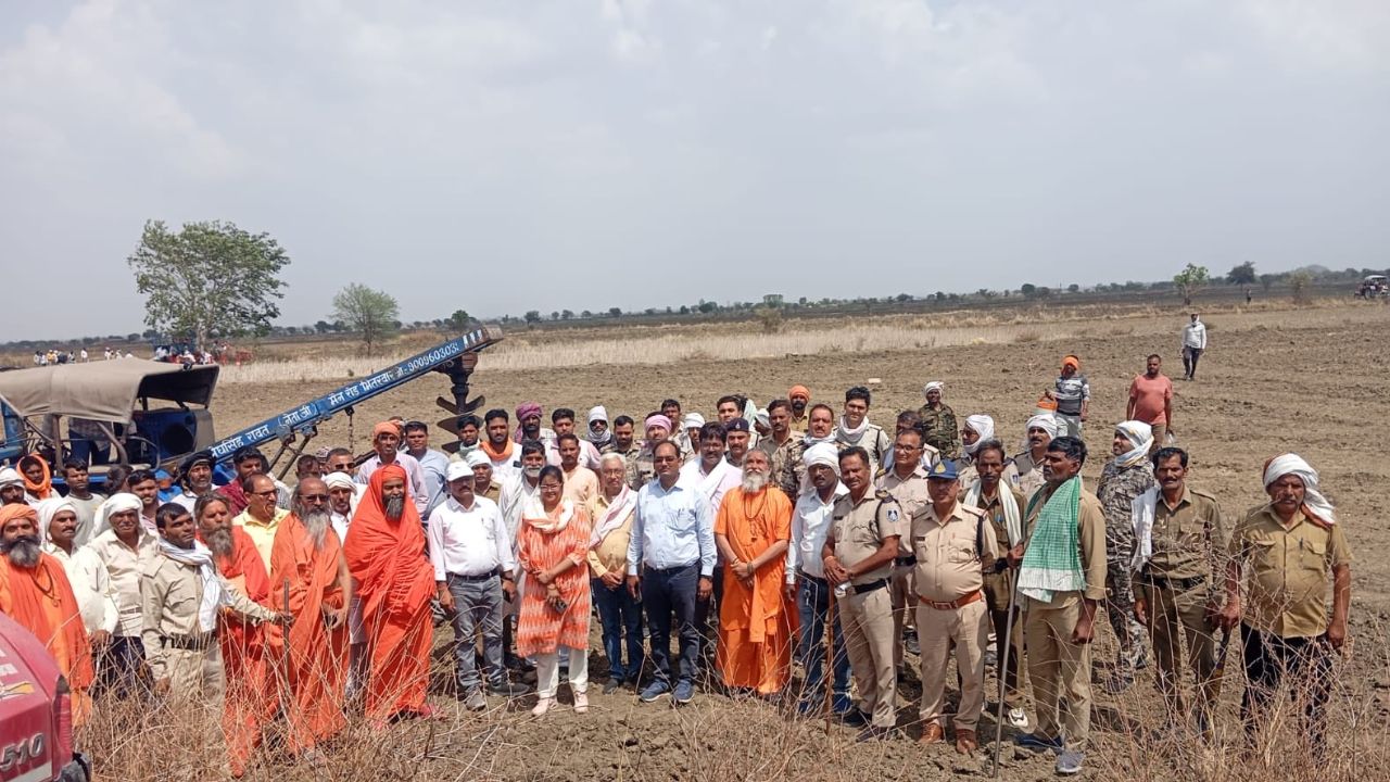 ग्वालियर: जिला प्रशासन की बड़ी कार्रवाई, धार्मिक संपत्तियों को अवैध कब्जों से कराया मुक्त, अब 107 बीघा जमीन पर रामजानकी मंदिर का अधिकार