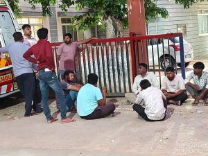नीमच में दिनदहाड़े 2 नाबालिग बच्चियों के अपहरण की कोशिश, ग्रामीणों ने 25 किमी पीछा कर दबोचे आरोपी
