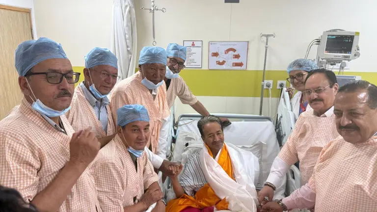 सोनम वांगचुक के अनशन तोड़ने पर रार, CJP ने किया समर्थन, कांग्रेस ने लगाये सरकार से डील के आरोप, BJP का पलटवार