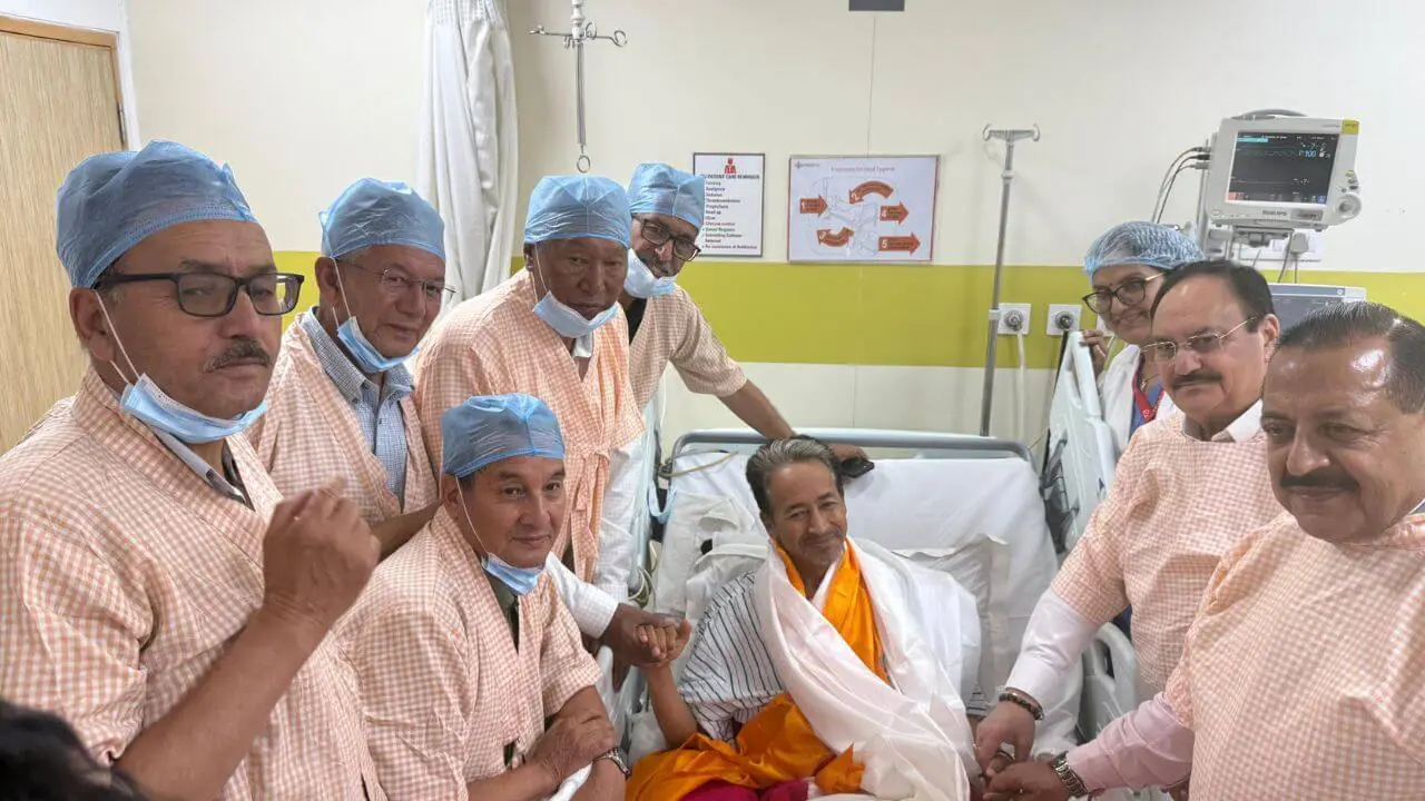 सोनम वांगचुक के अनशन तोड़ने पर रार, CJP ने किया समर्थन, कांग्रेस ने लगाये सरकार से डील के आरोप, BJP का पलटवार