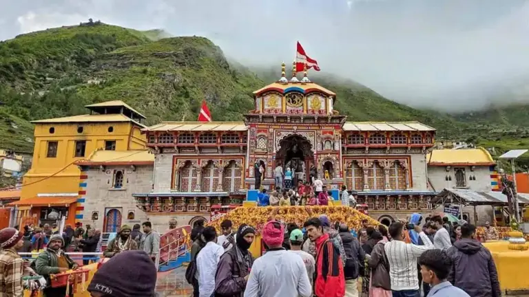 बदरीनाथ धाम चढ़ावा मामले में 3 साल के रिकॉर्ड खंगालेगी पुलिस, बहुमूल्य वस्तुओं से संबंधित अभिलेख भी मांगे गए