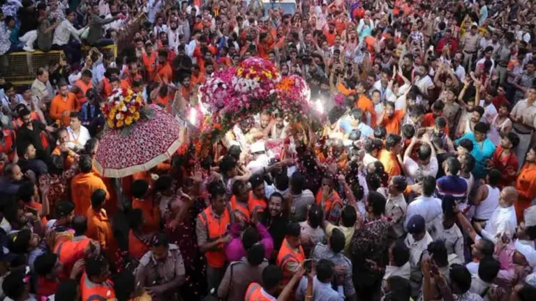 सावन-भादौ में 6 बार नगर भ्रमण करेंगे बाबा महाकाल, 3 अगस्त को निकलेगी पहली शाही सवारी, मंगलवार से शुक्रवार जल अर्पित कर सकेंगे कांवड़िए