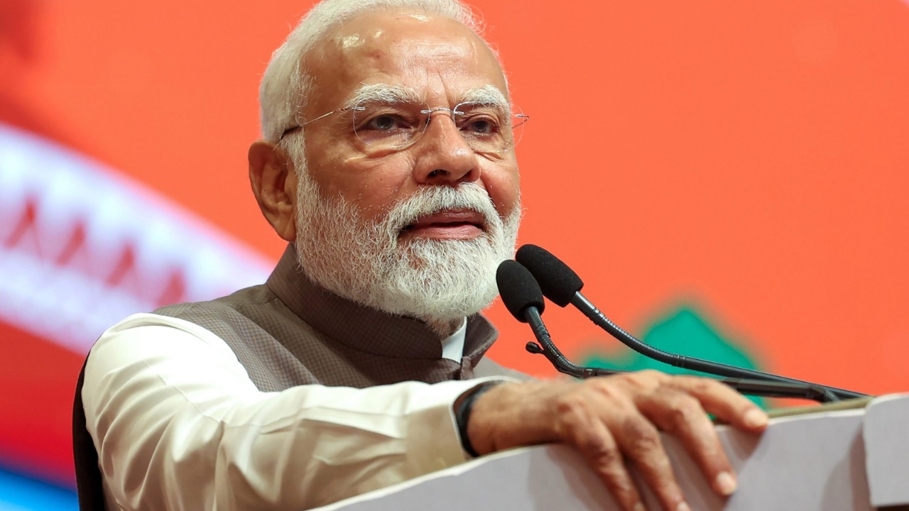 इंडोनेशिया दौरे पर पीएम मोदी, रक्षा, डिजिटल पेमेंट और इन मुद्दों पर होगी चर्चा