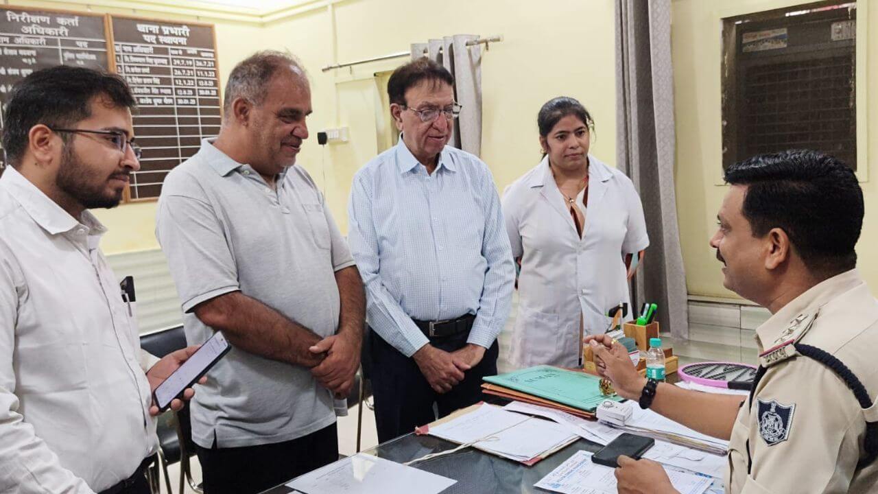 भोपाल में डॉक्टर का व्हाट्सएप अकाउंट हैक, ठगों ने मैसेज भेजकर परिचितों से मांगे पैसे, जांच में जुटी पुलिस