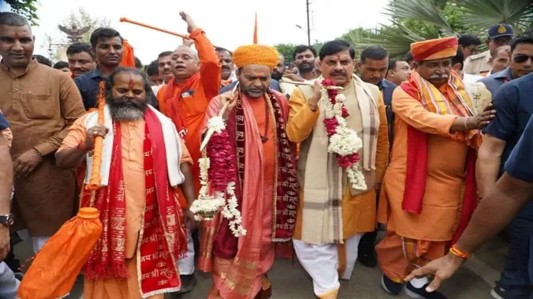 कावड़ यात्रा में हर 15 से 20 किलोमीटर पर बनाए जाएंगे सुविधा केंद्र, श्रद्धालुओं के लिए भोजन की होगी व्यवस्था, CM मोहन यादव ने दिए निर्देश