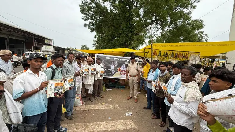 ‘नशे से दूरी है ज़रूरी 2.0’ के चौथे दिन 1,300 से अधिक जागरूकता कार्यक्रमों के माध्यम से 8 लाख 30 हजार से अधिक लोगों तक पहुँची मध्यप्रदेश पुलिस