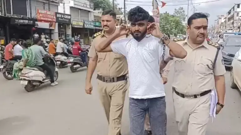 जबलपुर पुलिस की बड़ी कार्रवाई, 32 संगीन मामलों के आरोपी को किया गिरफ्तार, बीच बाजार निकाला जुलूस