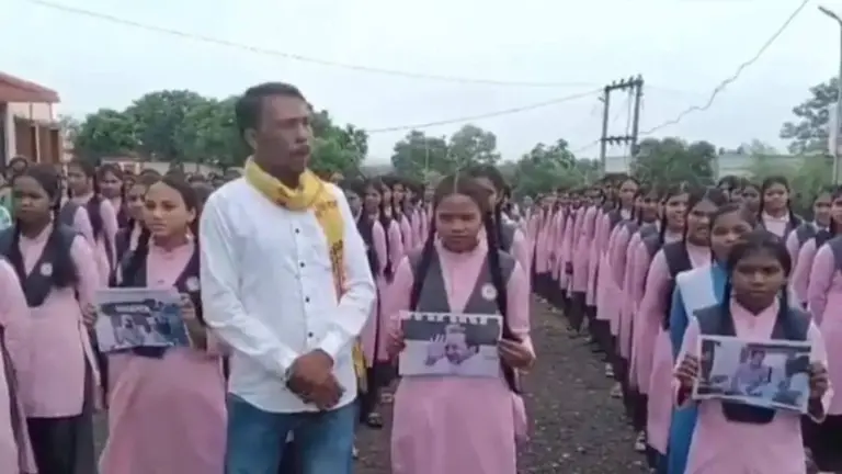 खंडवा: स्कूली छात्राओं से सोनम वांगचुक के समर्थन में कराई गई अपील, प्रशासन ने प्राचार्य को किया सस्पेंड