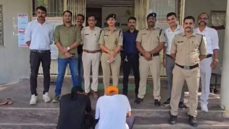 उत्तराखंड के शातिर चोर दमोह में गिरफ्तार, अधिकतर मंदिरों को बनाते थे निशाना, कई राज्यों में दर्ज हैं केस, पढ़ें खबर
