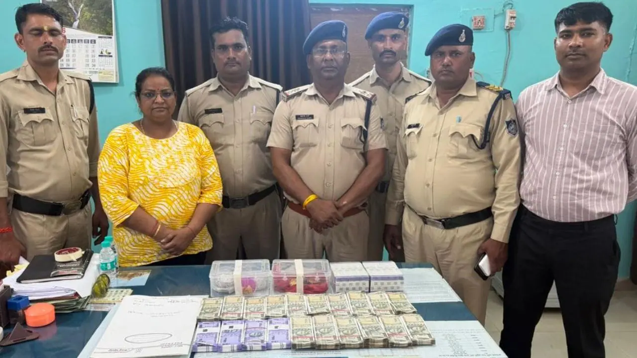 नकली को असली सोना बताकर ज्वेलर्स से 16 लाख की ठगी करने वाले दोनों आरोपी पुलिस ने दबोचे