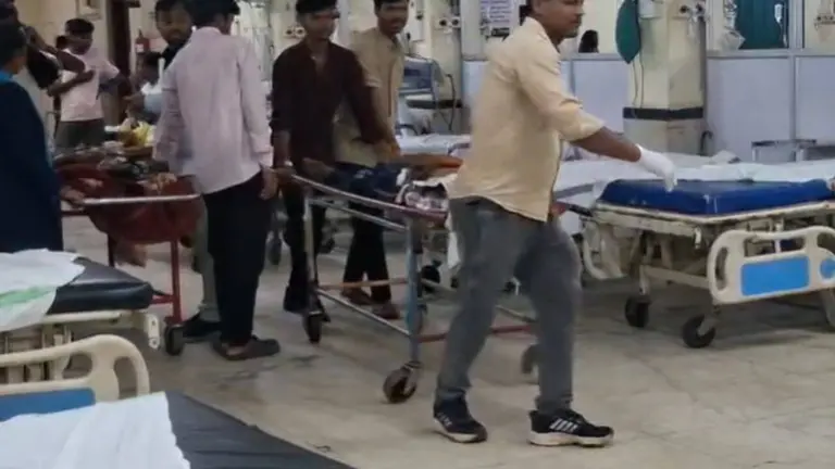 नरसिंहपुर में भीषण सड़क हादसा, अज्ञात तेज रफ्तार वाहन की टक्कर से 6 युवकों की मौत, जांच में जुटी पुलिस