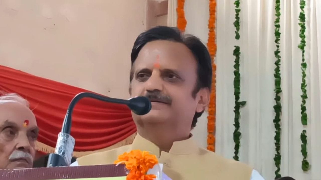 डिप्टी सीएम राजेंद्र शुक्ला का दावा, दतिया में लहराएगा BJP का परचम, छात्रों के आंदोलन पर कही बड़ी बात