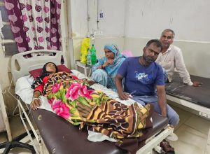 मंदसौर में सर्पदंश के 3 मामले, इमरजेंसी वॉर्ड में 2 युवतियां, महिला की हालत स्थिर