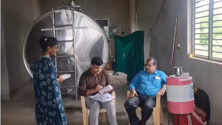 मिलावटी व सिंथेटिक दूध पर बड़ी कार्रवाई, 4 हजार लीटर दूध जब्त, बिना लाइसेंस चल रहा मिल्क प्लांट बंद