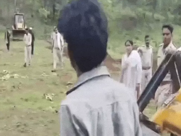 इंदौर में वन विभाग की टीम पर हमला, तलवार से वार किया, गाड़ियों के कांच फोड़े, 3 पर दर्ज हुआ केस