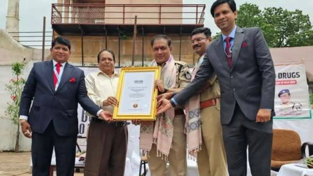 वर्ल्ड बुक ऑफ रिकॉर्ड्स में दर्ज हुआ बड़वानी पुलिस का नाम, नशा मुक्ति अभियान बना मिसाल