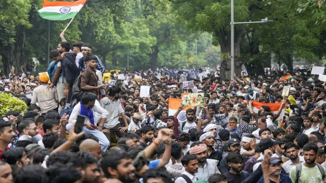कॉकरोच जनता पार्टी शुक्रवार को देशभर में करेगी प्रदर्शन, किया ऐलान, ‘Every District. One Day. One Demand’ का दिया नारा