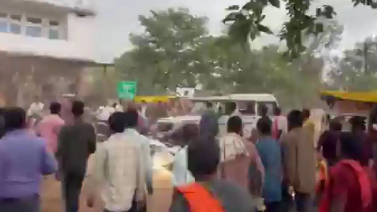 पन्ना: थाने से पुलिस की गाड़ी लेकर भागा शराबी, राहगीरों में मची भगदड़, वीडियो वायरल