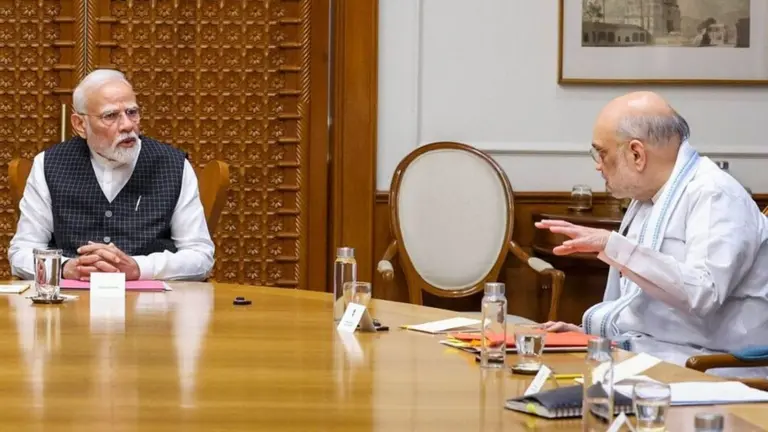PM मोदी ने की सचिवों संग हाई लेवल बैठक, विकसित भारत मिशन पर बड़ा फोकस, ऊर्जा सुरक्षा से लेकर नागरिक-केंद्रित शासन तक तय हुआ रोडमैप