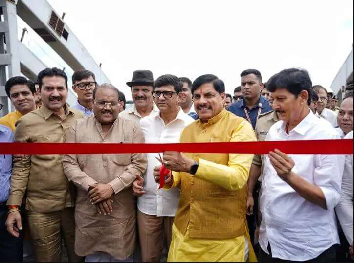 सीएम यादव ने लवकुश चौराहे पर बने डबल डेकर फ्लाईओवर की पहली लेन का शुभारंभ किया, बोले- इंदौर और विकास एक दूसरे के पर्याय