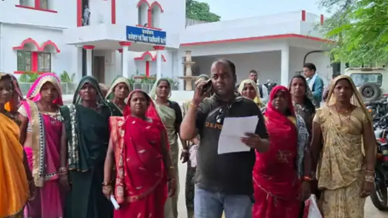 कटनी में सहकारी समिति पर लाखों की जमा राशि हड़पने का आरोप, पीड़ित महिलाओं ने SP से लगाई न्याय की गुहार, जानें पूरा मामला