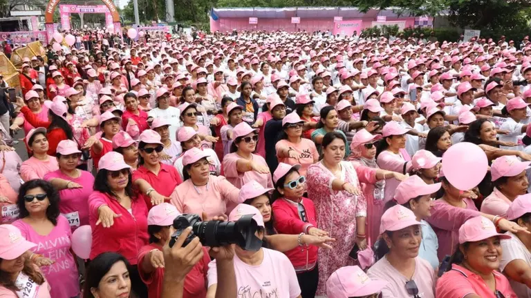 इंदौर में महिलाओं का नशे के खिलाफ बड़ा संकल्प, वॉकाथॉन में हजारों कदमों ने दिया जागरूकता का संदेश