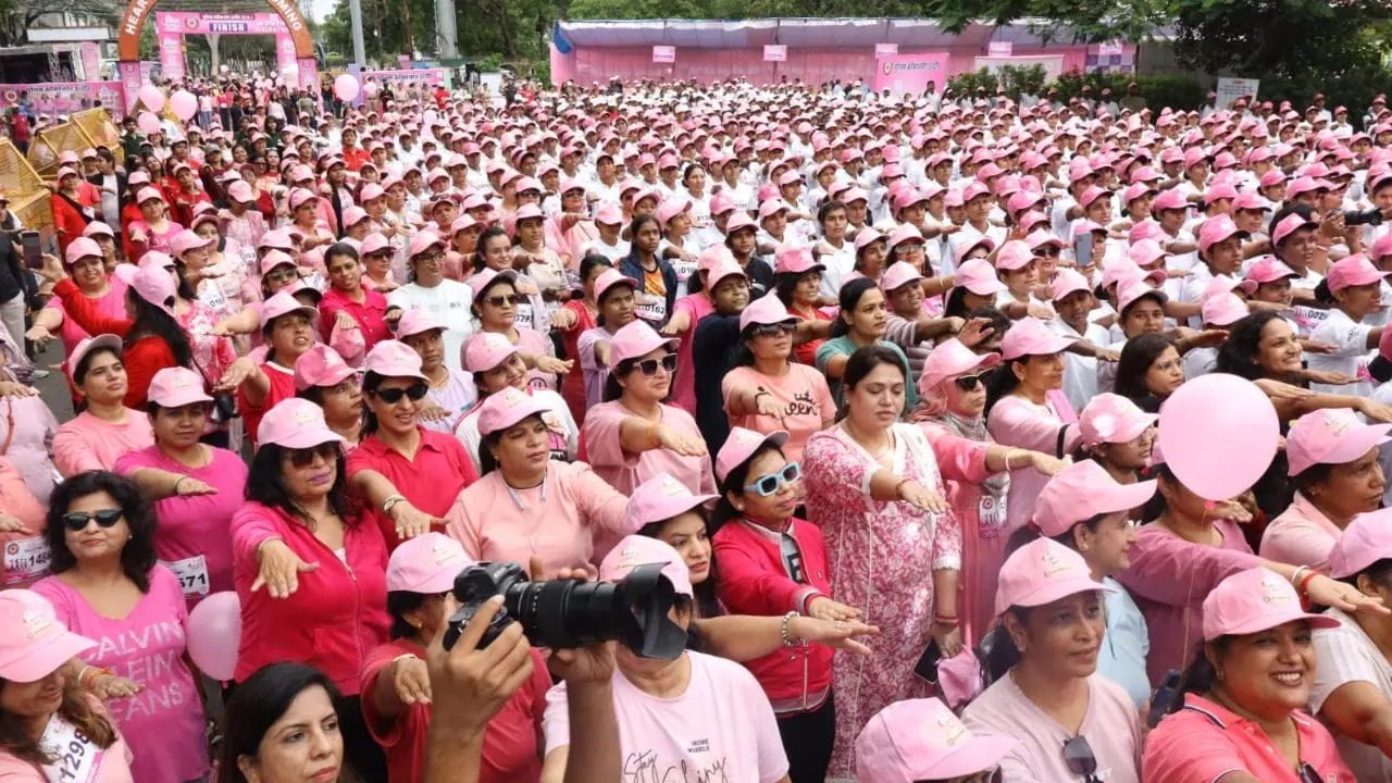 इंदौर में महिलाओं का नशे के खिलाफ बड़ा संकल्प, वॉकाथॉन में हजारों कदमों ने दिया जागरूकता का संदेश
