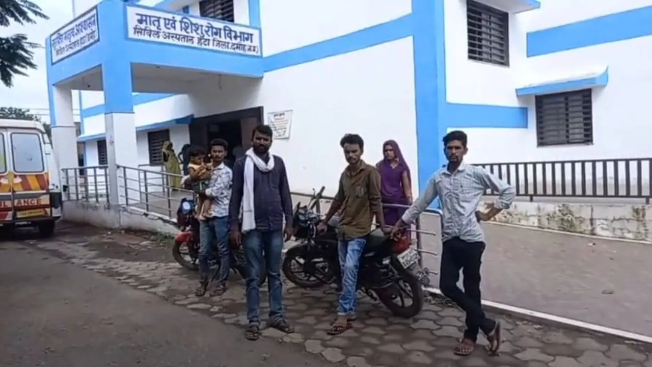 गर्भवती को नहीं मिली एंबुलेंस, प्राइवेट वाहन में महिला ने दिया बच्ची को जन्म, नवजात की मौत, स्वास्थ्य सेवाओं के दावों की खुली पोल