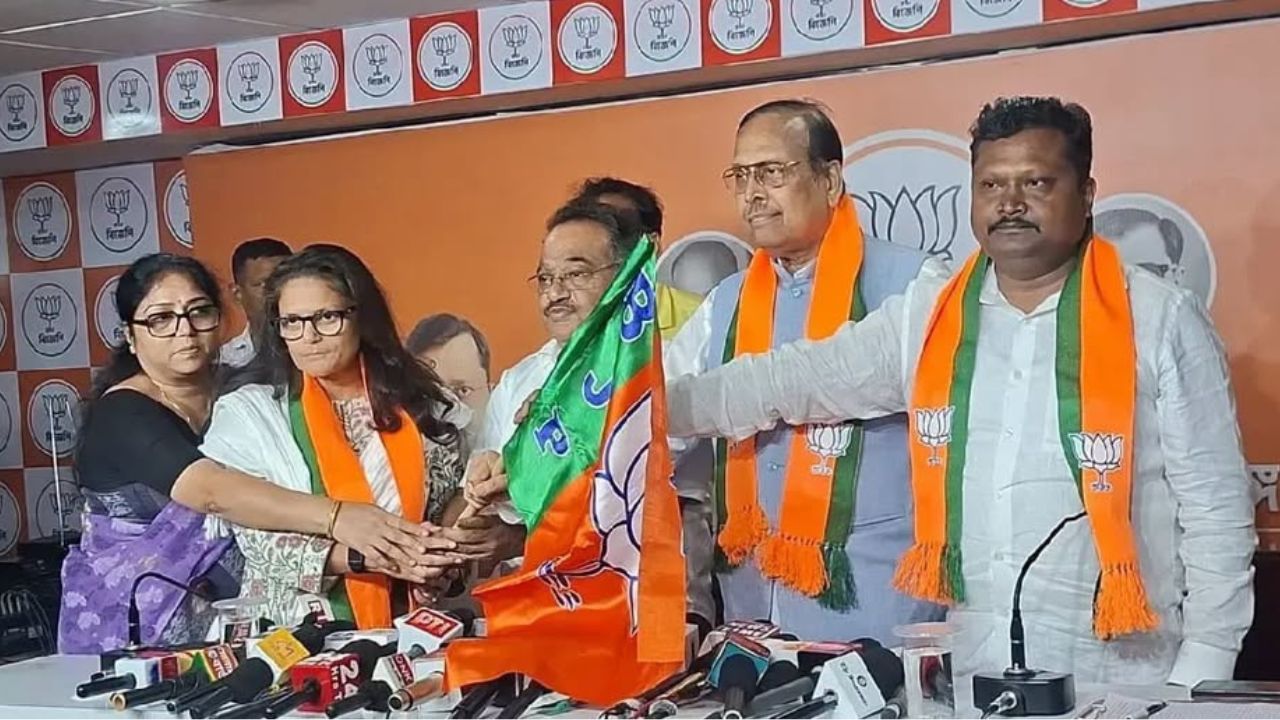 पश्चिम बंगाल: TMC के तीन पूर्व राज्यसभा सांसद भाजपा में शामिल, पार्टी अध्यक्ष शमिक भट्टाचार्य ने दिलाई सदस्यता