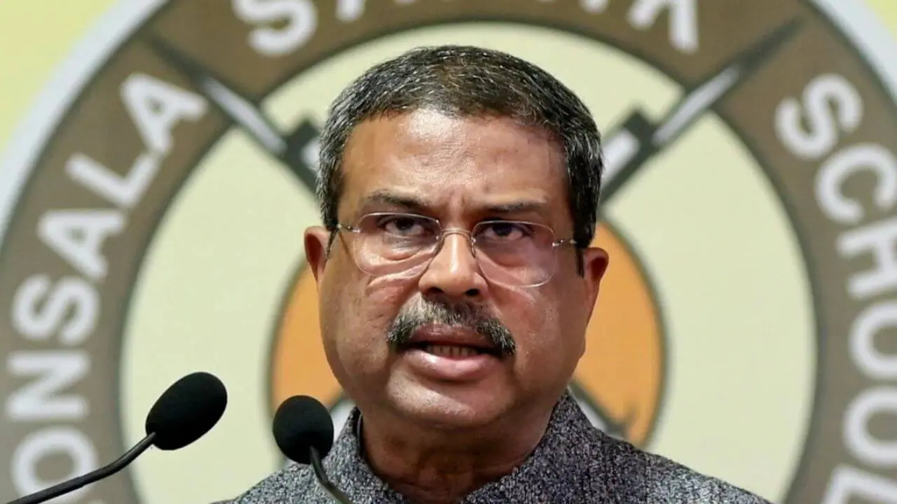पेपर लीक विवाद के बीच सरकार की NTA पर बड़ी कार्रवाई, हटाए गए 47 अधिकारी! पारदर्शी परीक्षा व्यवस्था की ओर बड़ा कदम