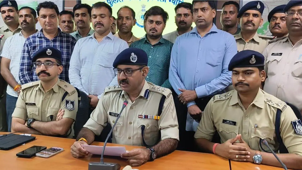 ग्वालियर पुलिस “ऑपरेशन ईगल”: सोशल मीडिया पर हथियारों का प्रदर्शन करने वाले 12 आरोपी गिरफ्तार, अवैध हथियार जब्त