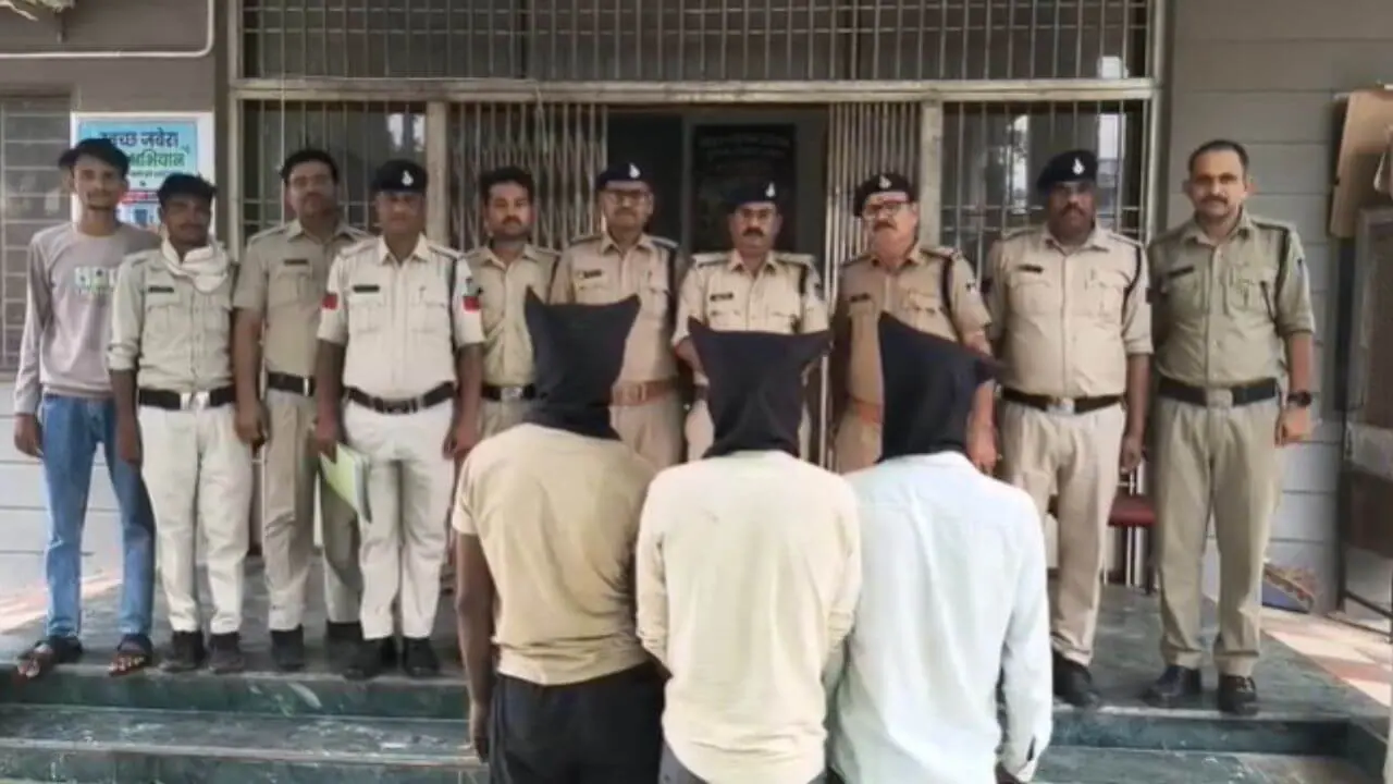 दमोह-जबलपुर हाईवे लूटकांड का खुलासा, पुलिस ने तीन आरोपियों को दबोचा, लूटा गया माल भी किया बरामद