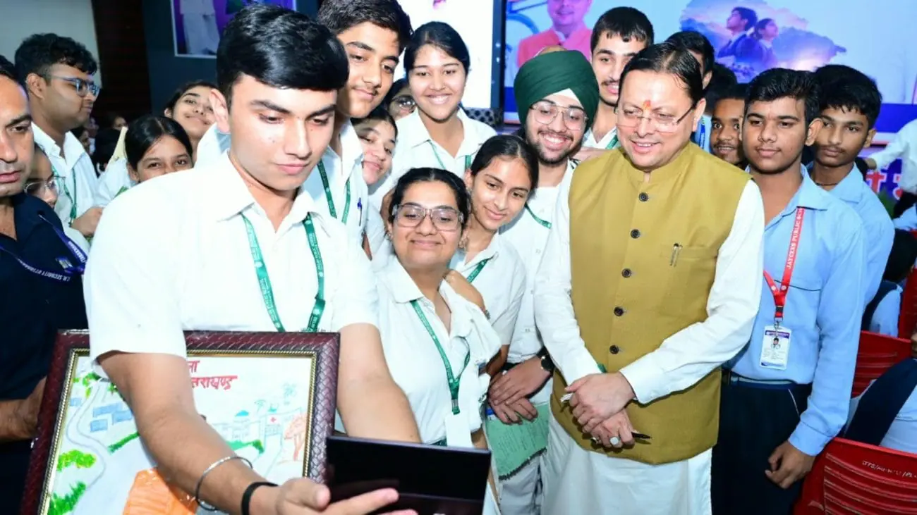 ‘मेरे सपनों का उत्तराखंड’ में 2.67 लाख विद्यार्थियों ने बताए अपने सपने, CM धामी ने युवाओं से किया सीधा संवाद
