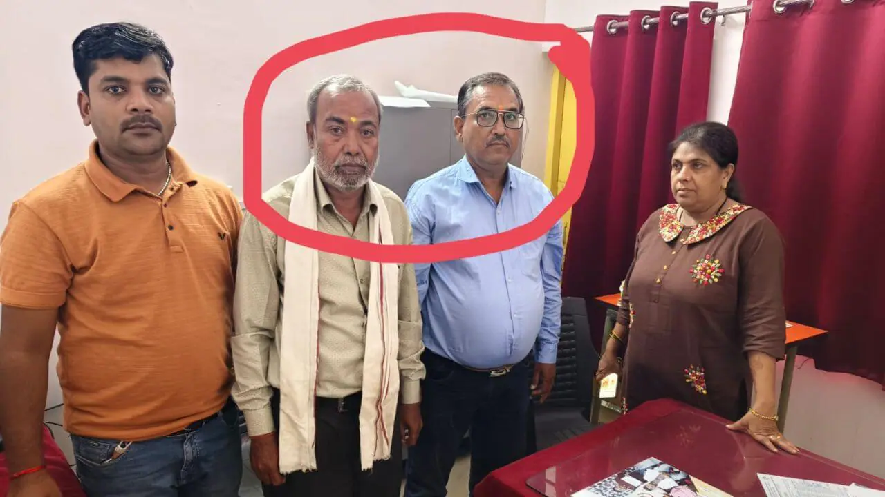 बिजली कंपनी के AE और लाइनमैन को लोकायुक्त पुलिस ने रिश्वत लेते रंगे हाथ पकड़ा, कृषि भूमि पर कनेक्शन देने के बदले मांगी घूस