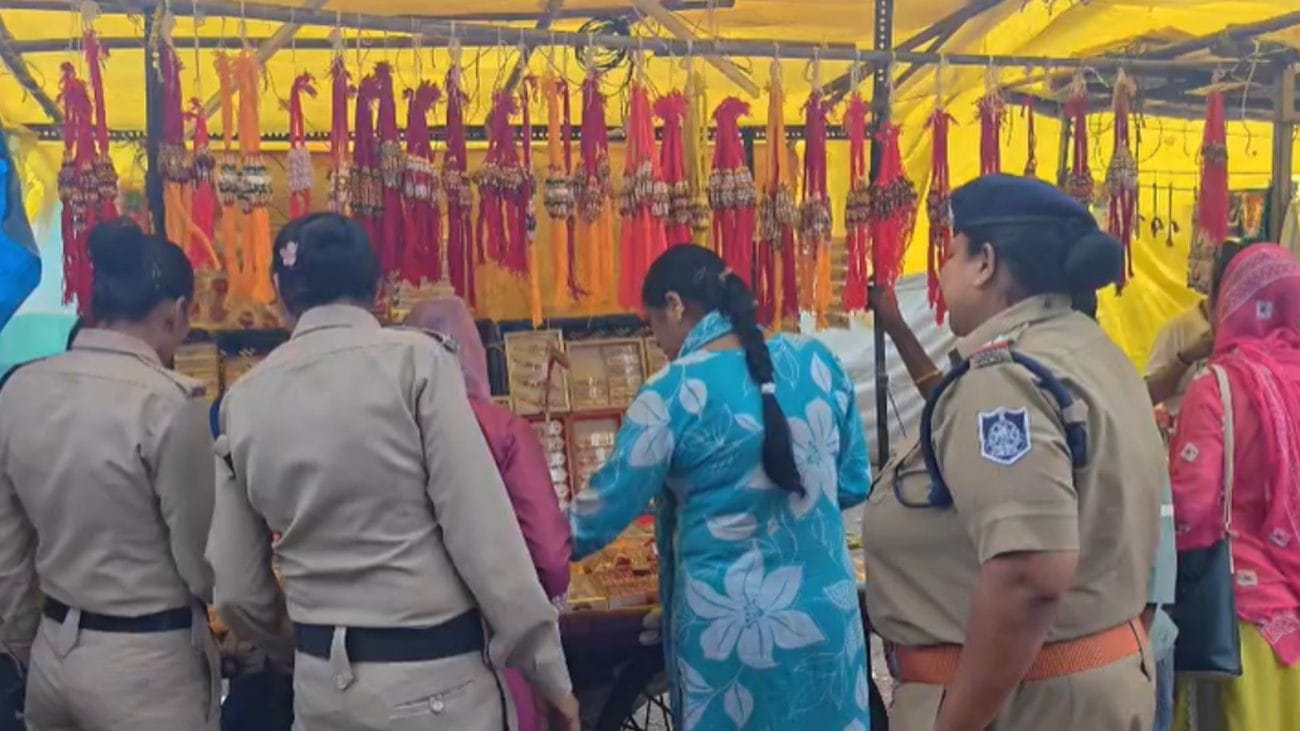 रक्षाबंधन पर महिला पुलिसकर्मियों को SP का बड़ा तोहफा, पहली बार मिला सामूहिक अवकाश
