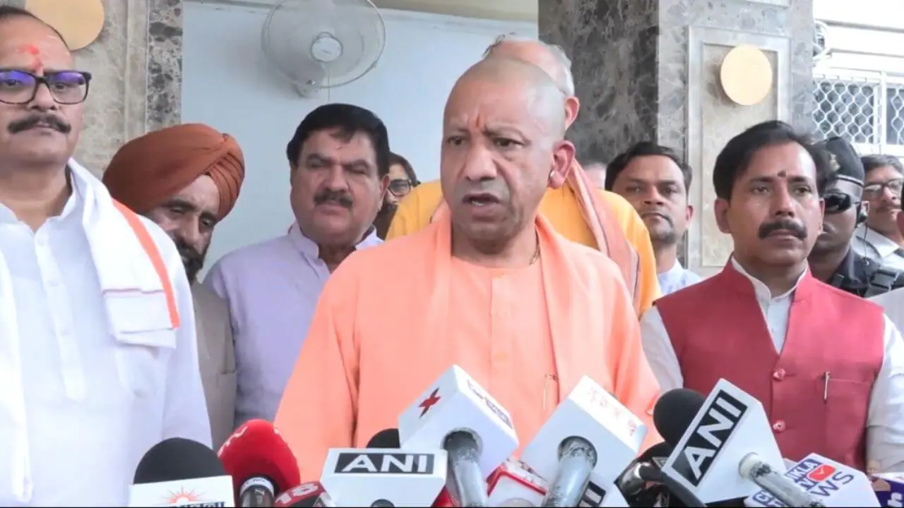 योगी आदित्यनाथ बोले राम मंदिर दान चोरी में SIT की रिपोर्ट में साधु-संत दोषी नहीं, विपक्ष का आचरण सनातन विरोधी