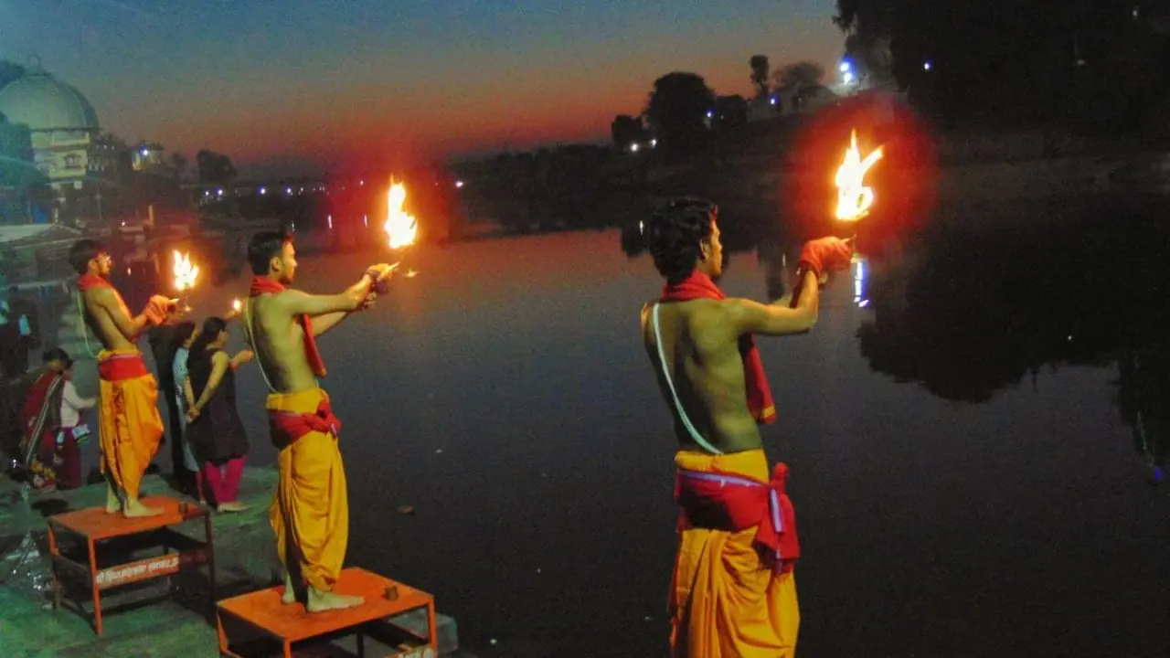 अब महाकाल मंदिर समिति करेगी शिप्रा आरती, रामघाट पर हुई नई शुरुआत