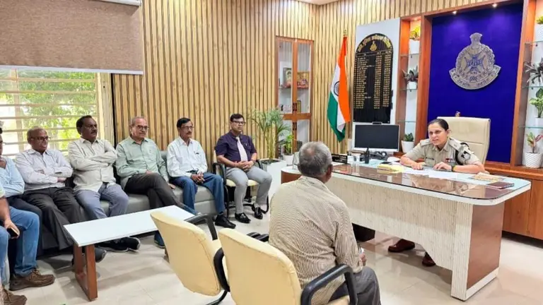 वरिष्ठ नागरिकों की समस्याओं के समाधान के लिए विदिशा पुलिस की पहल, लगी सीनियर सिटीजन पंचायत