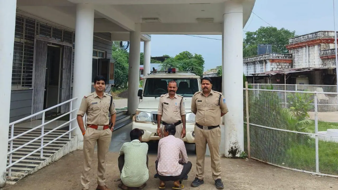 नीमच पुलिस ने नशे के कारोबार पर कसा शिकंजा, 4 किलो से अधिक अवैध अफीम के साथ दो आरोपियों को दबोचा