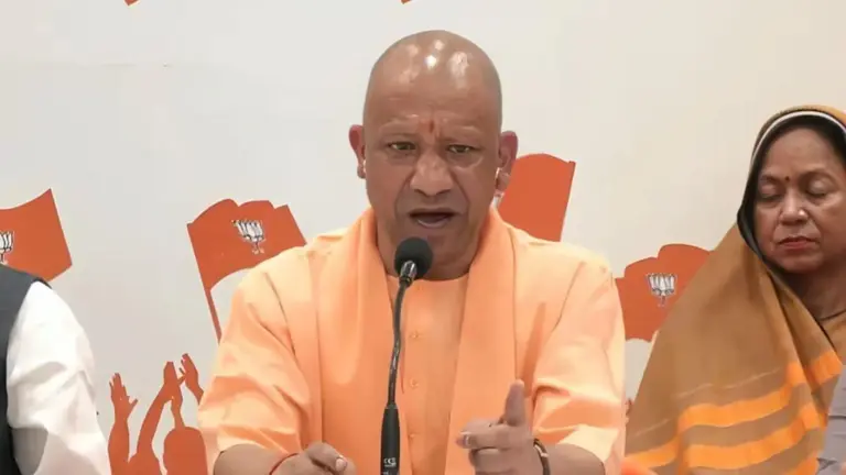 CM योगी का विपक्ष पर तीखा हमला, बोले – ‘राम मंदिर के लिए जेब से एक पैसा नहीं निकला, रामभक्तों की आस्था का सम्मान…’