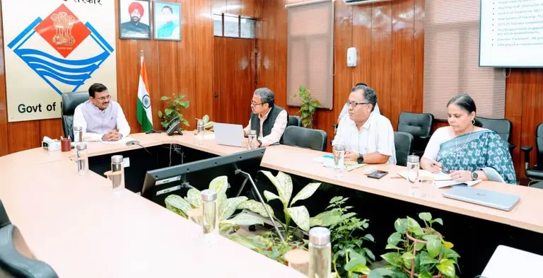 उत्तराखंड में कौशल विकास योजनाओं की समीक्षा, मुख्य सचिव ने दिए ‘स्किल हब’ बनाने के निर्देश