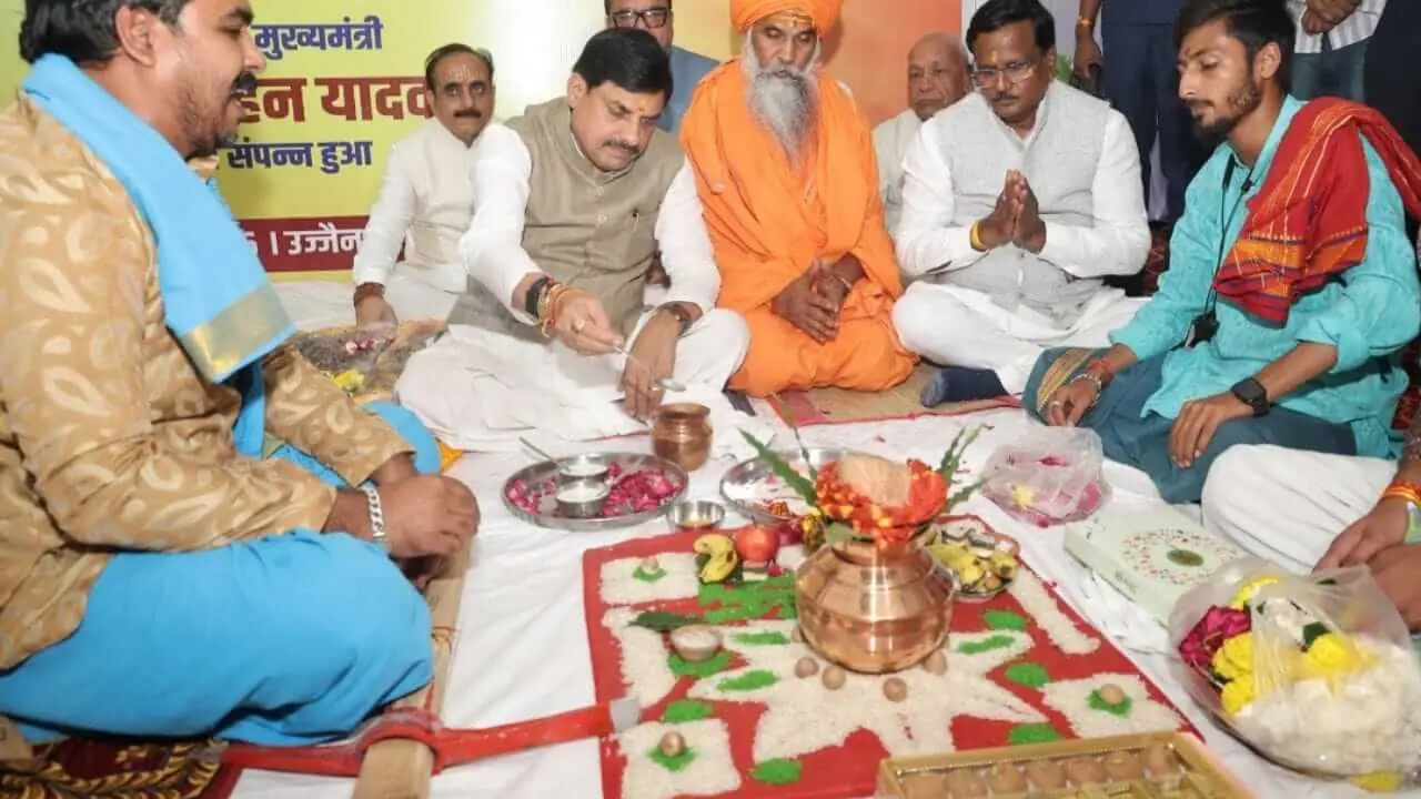 उज्जैन में सिंहस्थ 2028 की तैयारी तेज, CM मोहन यादव ने किया 945 करोड़ के एलिवेटेड कॉरिडोर का भूमिपूजन