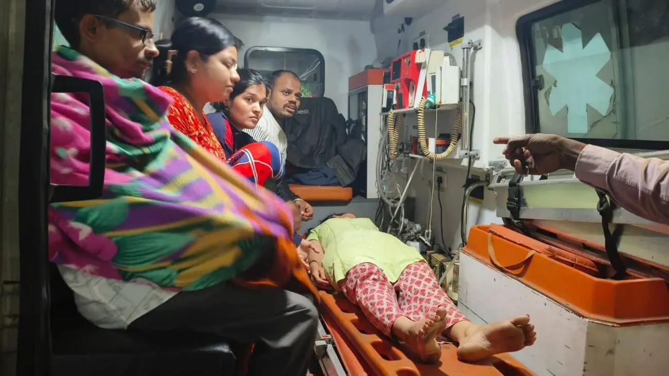 भोपाल में वर्ग-2 और 3 पदवृद्धि आंदोलन: भूख हड़ताल पर बैठी महिला अभ्यर्थी बेहोश, अस्पताल में भर्ती
