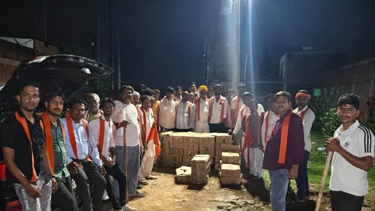 दमोह में लग्जरी कार से 39 पेटी अवैध शराब जब्त, पुलिस की बड़ी कार्रवाई, दो तस्कर फरार